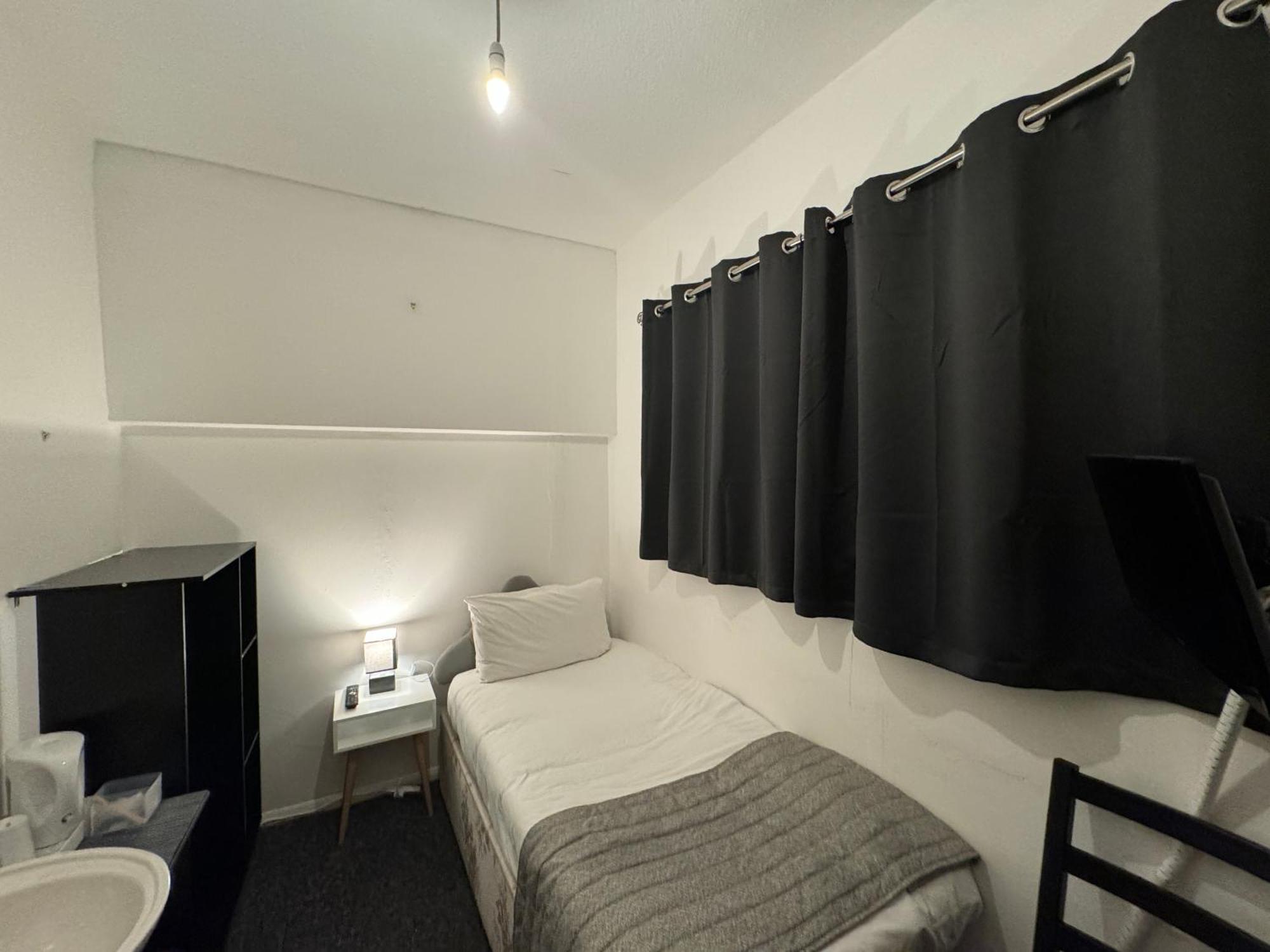 Guesthouse 24-7 The Old Knoll Guesthouse Newport  Eksteriør billede